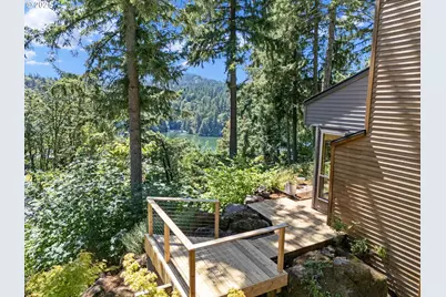 1990 Indian Trail, Lake Oswego, OR 97034 - Photo 28