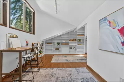 1990 Indian Trail, Lake Oswego, OR 97034 - Photo 32