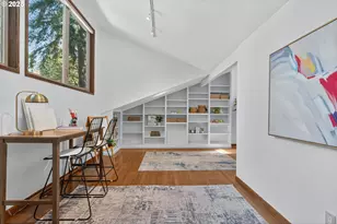 1990 Indian Trail, Lake Oswego, OR 97034 - Photo 32