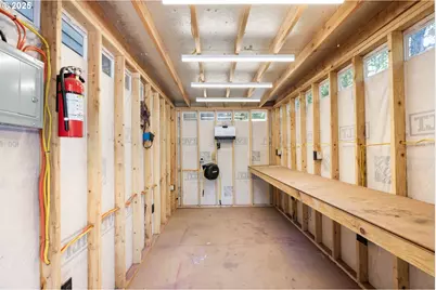 1990 Indian Trail, Lake Oswego, OR 97034 - Photo 44