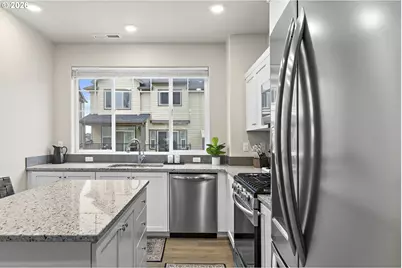 7391 NW Eleanor Ave, Portland, OR 97229 - Photo 10