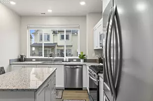 7391 NW Eleanor Ave, Portland, OR 97229 - Photo 10