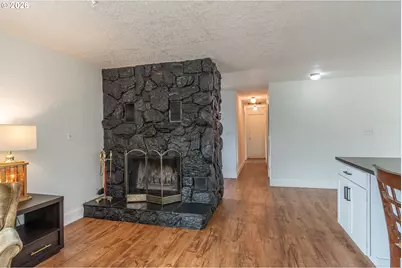 2045 NW Sunberry Dr, Roseburg, OR 97471 - Photo 8
