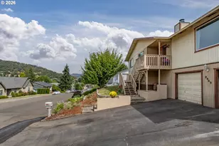 2045 NW Sunberry Dr, Roseburg, OR 97471 - Photo 26