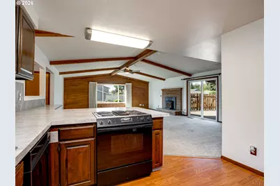 1635 SE Queenborough Ct, McMinnville, OR 97128 - Photo 14