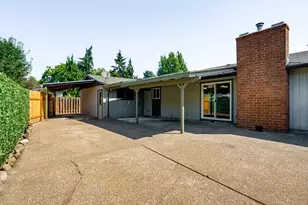 1635 SE Queenborough Ct, McMinnville, OR 97128 - Photo 26