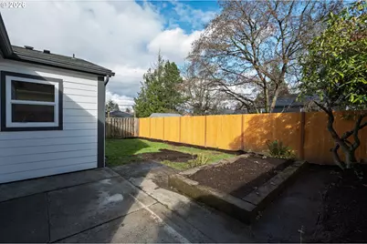 5408 NE 46th Pl, Portland, OR 97218 - Photo 14