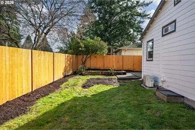 5408 NE 46th Pl, Portland, OR 97218 - Photo 16