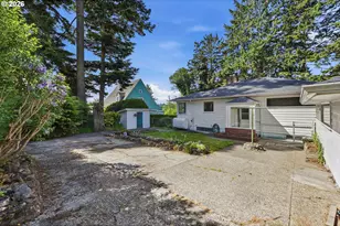 1313 Bayview St, North Bend, OR 97459 - Photo 38