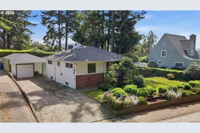 1313 Bayview St, North Bend, OR 97459 - Photo 1