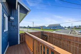 1802 8th St, Tillamook, OR 97141 - Photo 26