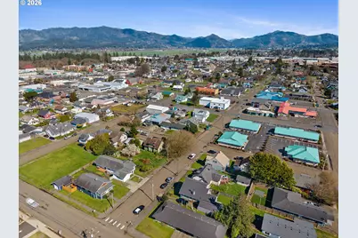 1802 8th St, Tillamook, OR 97141 - Photo 36