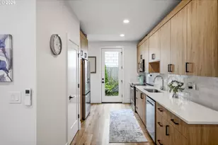 6185 N Campbell Ave, Portland, OR 97217 - Photo 12