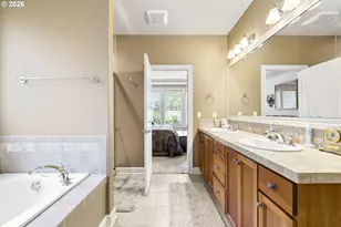 641 Troon Ave, Woodburn, OR 97071 - Photo 22