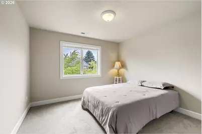641 Troon Ave, Woodburn, OR 97071 - Photo 36