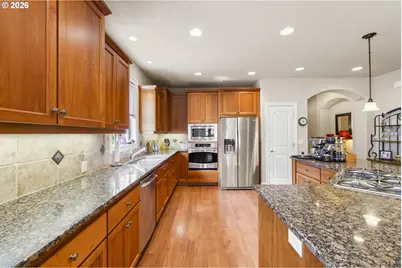 641 Troon Ave, Woodburn, OR 97071 - Photo 8