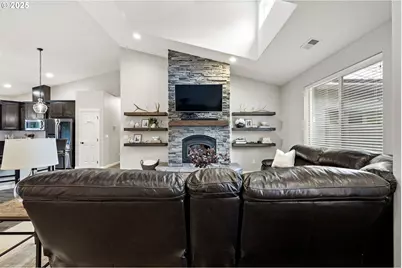 24741 Hall Rd, Cheshire, OR 97419 - Photo 6