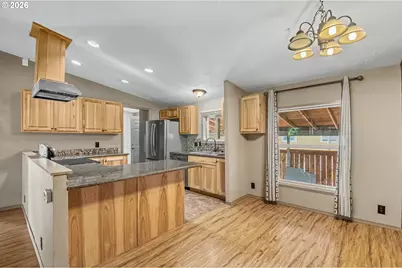 1949 SE Palmquist Rd #5, Gresham, OR 97080 - Photo 6