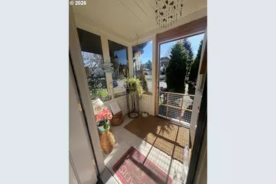 954 Commercial Ave, Coos Bay, OR 97420 - Photo 2