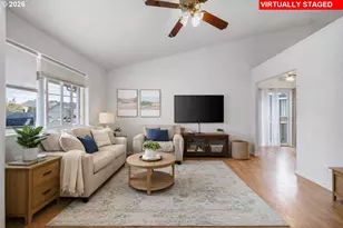 3125 V St, Springfield, OR 97477 - Photo 2