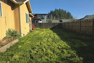 3125 V St, Springfield, OR 97477 - Photo 12