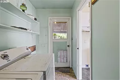 415 Date St, Drain, OR 97435 - Photo 38