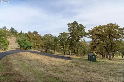 Hidden Meadows, Eugene, OR 97405 - Photo 2