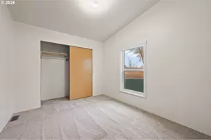 682 SE 10th St, Madras, OR 97741 - Photo 12