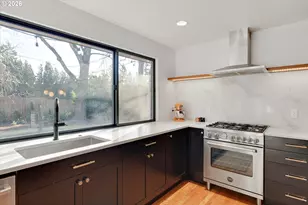 2400 SW 81st Ave, Portland, OR 97225 - Photo 18