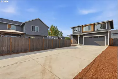 609 S Wynooski St, Newberg, OR 97132 - Photo 2