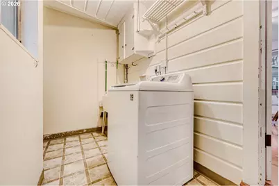 8825 NE Wygant St, Portland, OR 97220 - Photo 16