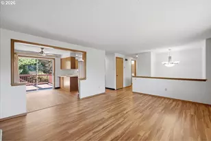 895 NW 3rd St, Gresham, OR 97030 - Photo 10