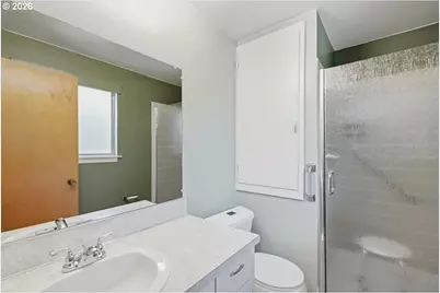 895 NW 3rd St, Gresham, OR 97030 - Photo 20