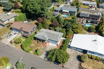 895 NW 3rd St, Gresham, OR 97030 - Photo 4