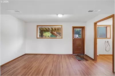 895 NW 3rd St, Gresham, OR 97030 - Photo 26