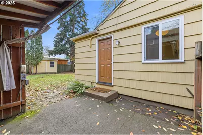 9314 N Tioga Ave, Portland, OR 97203 - Photo 22