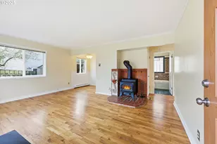 9314 N Tioga Ave, Portland, OR 97203 - Photo 8