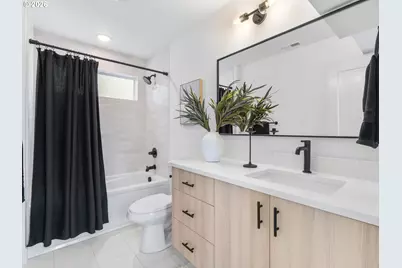 8206 SW 46th Ave, Portland, OR 97219 - Photo 12