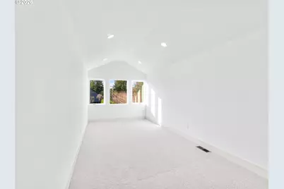 8206 SW 46th Ave, Portland, OR 97219 - Photo 20