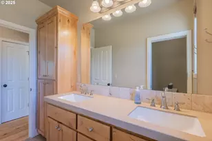 1202 SE Yarrow Ave, Madras, OR 97741 - Photo 16