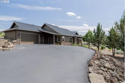 1202 SE Yarrow Ave, Madras, OR 97741 - Photo 6