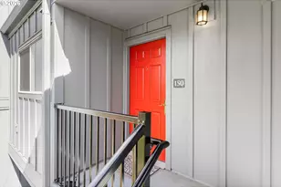 4 Touchstone, Lake Oswego, OR 97035 - Photo 2