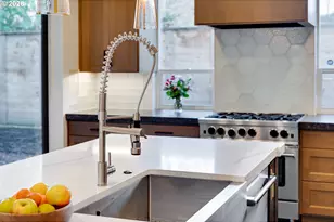 5872 SE 15th Ave, Portland, OR 97202 - Photo 14