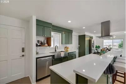 12450 SW Bell Ct, Tigard, OR 97223 - Photo 6