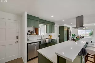 12450 SW Bell Ct, Tigard, OR 97223 - Photo 6