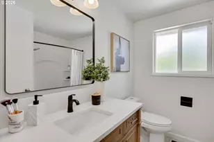 12450 SW Bell Ct, Tigard, OR 97223 - Photo 18