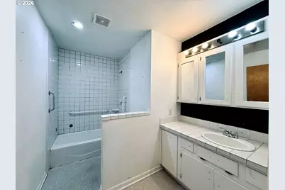2827 Ocean Beach Hwy, Longview, WA 98632 - Photo 14