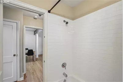 2120 NE Halsey St #31, Portland, OR 97232 - Photo 24