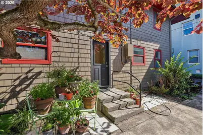 2120 NE Halsey St #31, Portland, OR 97232 - Photo 26