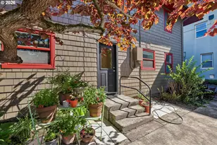 2120 NE Halsey St, Portland, OR 97232 - Photo 26